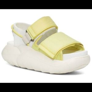 LA Cloud Strap Flatform Sandals by UGG